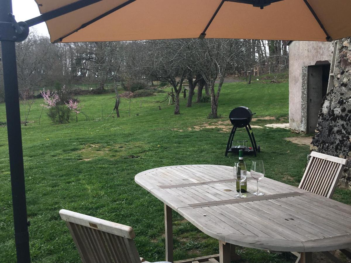 Bed and Breakfast La Mirabelle Saint-Pierre-de-Fursac Exterior foto